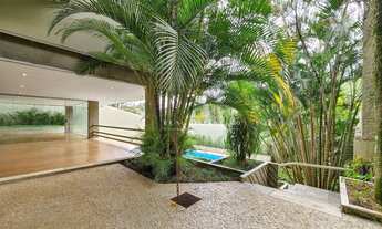 Imagem 7: Casa Rua Fechada - 5 suítes - 8 vagas - piscina