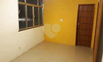 Imagem 2: Apartamento reformado com dois quartos. [VP