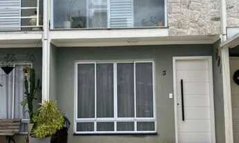 Imagem 4: Linda casa em condomínio fechado, com 3 dormitórios e suítes, com duas vagas de garagem. L