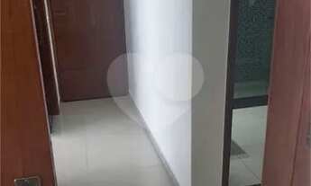 Imagem 5: Excelente Apartamento com dependência ,elevador Aceitando financiamento em Ramos [VP