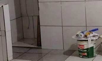 Imagem 4: Alugo casa com garagem e três quartos no bairro roda de fogo valor 800 reais