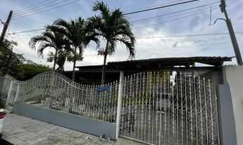 Imagem 4: Casa no Jardim Versalles com 03 suítes, terreno grande e final de rua - Planalto