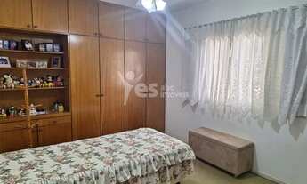 Imagem 2: Cód.: 13710 - Sobrado com planejados e 03 dormitórios e quintal, 02 vagas de garagem. Sant