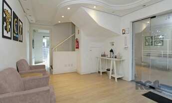 Imagem 2: Casa residencial para locação no bairro Petrópolis com 250 m² e 3 dormitórios/quartos