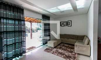 Imagem 5: Casa para Aluguel - Marajó, 3 Quartos, 200 m2