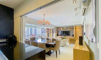 Imagem 5: Apartamento à venda reformado, no Itaim Bibi, com 3 suítes e 3 vagas