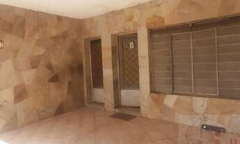 Imagem 2: Casa para Venda em Taubaté, Centro, 4 dormitórios, 2 banheiros, 2 vagas