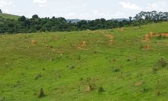 Imagem 2: Lote/Terreno para venda possui 600 metros quadrados em Recanto das Águas - Igaratá - SP