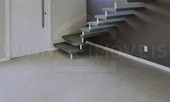 Imagem 3: Sobrado com Acabamento Impecável em São José-SC