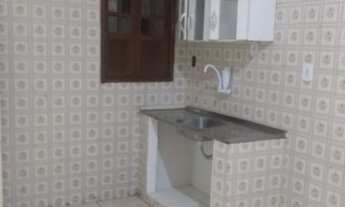 Imagem 7: 2 Quartos , nascente , 2º andar escada , sem garagem . Próximo a prorural