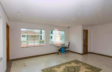 Imagem 2: Casa à venda com 170m², 3 quartos e 6 vagas