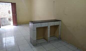 Imagem 5: Alugo casa por um ótimo preço. Tel. Zap