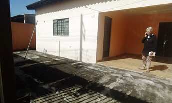 Imagem 5: Duas casas Casa com 3 dormitórios