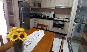 Imagem 4: Amplo sobrado com 3 dormitórios em Camboriú