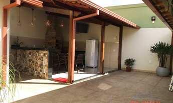 Imagem 6: BELO HORIZONTE - Casa Padrão - Céu Azul