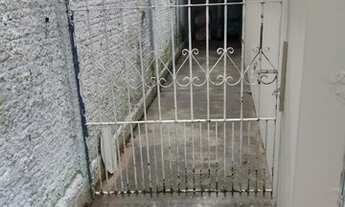 Imagem 4: Casa para aluguel possui 80 metros quadrados com 2 quartos em Cajuru - Curitiba - PR