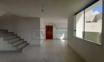 Imagem 2: )(- EXCELENTE Casa duplex com 3 quartos e quintal espaçoso em Lourdes