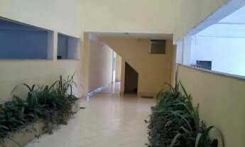 Imagem 4: Taxas inclusas, perto UFJF, quitinete, c/ou s/gar, bem iluminada, piso frio