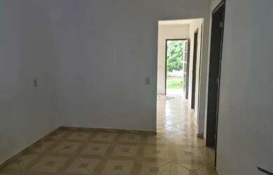 Imagem 3: Casa para aluguel possui 60 metros quadrados com muito espaço de quintal