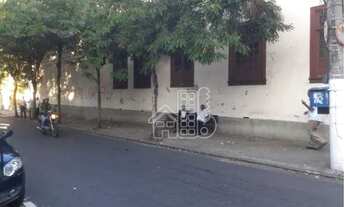 Imagem: Casa com 6 dormitórios à venda, 170 m²