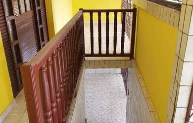 Imagem 2: Casa com piscina e 1o andar no Centenário