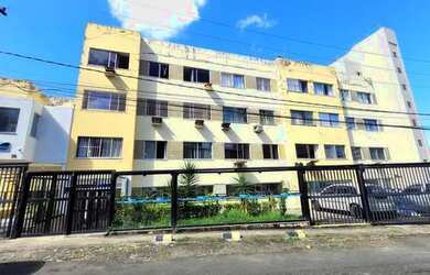 Imagem 2: 2/4 Com Armários, Dependência e Garagem no Acupe de Brotas