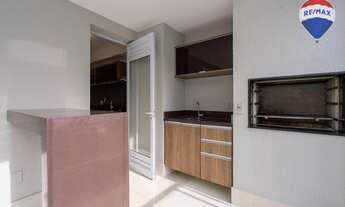 Imagem 7: Apartamento com varanda gourmet e churrasqueira integrada ao living de 134 m², com duas va