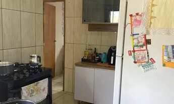 Imagem 4: Duas casas, frente e fundo