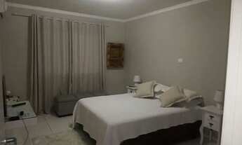 Imagem 6: Alugo casa no centro de Piçarras. Ótima localização