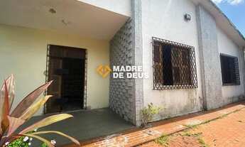 Imagem 2: Casa a venda em localização excelente