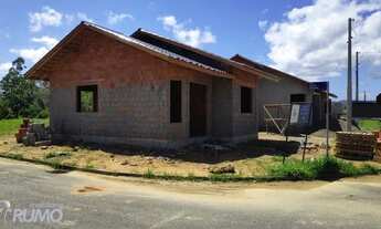 Imagem 3: Casa com 50,90 m² edificada sobre terreno de 180,41m², conta com 02 dormitórios, banheiro