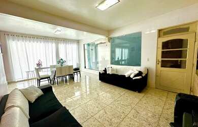 Imagem 2: Venda/ Casa/ Casa / 3 pavimentos/ 413 m2 de área construída