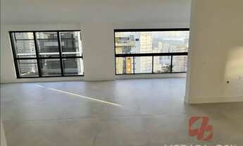 Imagem 2: Apartamento à Venda em Meia Praia, Itapema: 3 Suítes, 132m²