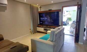 Imagem 2: COLINA DO SOL, Aleixo. Duplex, 257 m², 3stes/1master, energia solar, piscina e 4 vgs