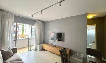 Imagem 7: Apartamento de 01 dormitório, totalmente mobiliado e equipado, com sala de estar com sacad