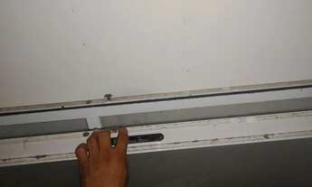 Imagem 3: Porta de vidro Casa com 1 dormitório