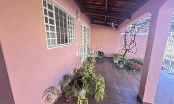 Imagem 2: Casa disponível para venda no bairro Nossa Senhora das Graças em Uberlândia MG