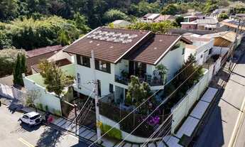 Imagem 2: Sobrado para venda em Jardim Itália com 4 quartos, sendo 2 suítes , 514m²