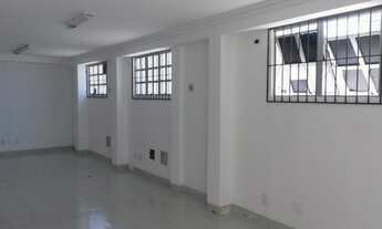 Imagem 7: Belíssimo prédio em Capim macio