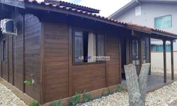 Imagem 3: Casa mobiliada a venda com 4 dormitórios próximo a praia do Gravatá em Navegantes