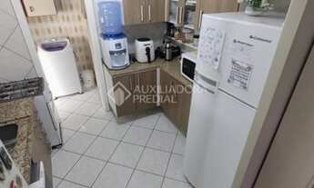 Imagem 7: PORTO ALEGRE - Apartamento Padrão - Partenon