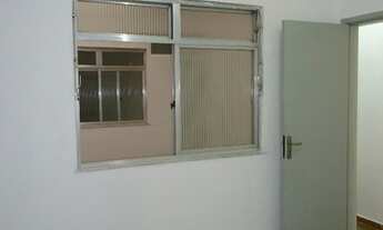 Imagem 6: Alugo Oswaldo Cruz casa 2 quartos, vaga, perto comércio e Intendente Magalhães