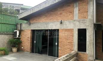 Imagem: Casa de 270m² com 6 salas, 4 banheiros