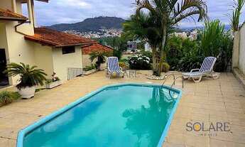 Imagem 2: Casa de 4 dormitórios (1 suíte) - 4 vagas de garagem à venda no bairro Itacorubi