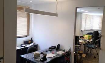 Imagem 2: Lindo, Mobiliado, em frente ao Shopping Ibirapuera ao lado do metrô. Escritório 40ms2- gar