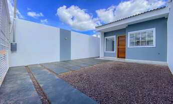 Imagem 2: Linda casa no NOVA VENEZA com passagem lateral para o amplo quintal - Cascavel - PR