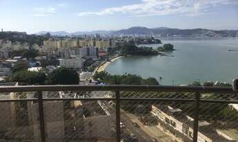 Imagem: Cobertura na beira mar de Coqueiros, com