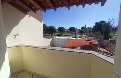 Imagem 3: Casa para venda tem 212 metros quadrados com 4 quartos em Cidade Jardim - Uberlândia - MG