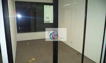 Imagem 7: Sala comercial de 176,94 m² pronto com 6 salas, todas com carpete, portas de vidro, ar con