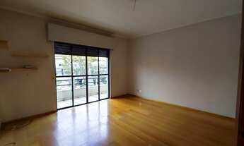 Imagem 3: Excelente sobrado à venda com 2 suítes no condomínio Arujazinho 5 com lazer completo em Ar